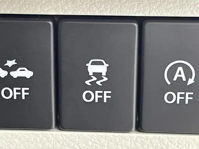 スズキ ラパン S 福岡県 2017(平29)年 4.9万km フレンチミントパールメタリック 社外ナビ／フルセグＴＶ　/ＥＴＣ　/前方ドライブレコーダー　/衝突軽減ブレーキ　/横滑り防止装置　/アイドリングストップ　/シートヒーター　/プッシュスタート／スマートキー　/電動格納式ドアミラー　/純正フロアマットト