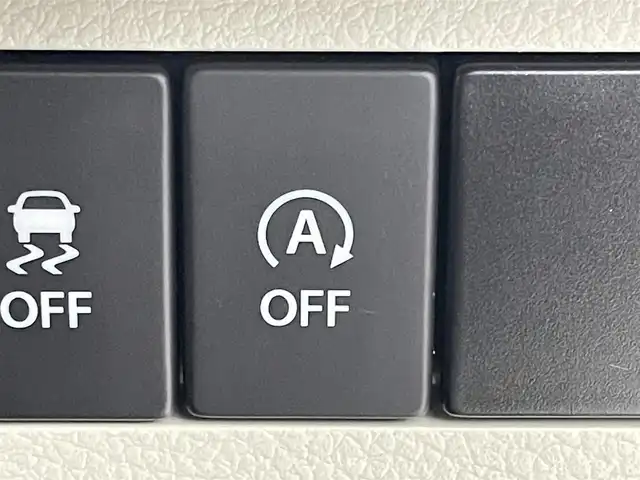 スズキ ラパン S 福岡県 2017(平29)年 4.9万km フレンチミントパールメタリック 社外ナビ／フルセグＴＶ　/ＥＴＣ　/前方ドライブレコーダー　/衝突軽減ブレーキ　/横滑り防止装置　/アイドリングストップ　/シートヒーター　/プッシュスタート／スマートキー　/電動格納式ドアミラー　/純正フロアマットト