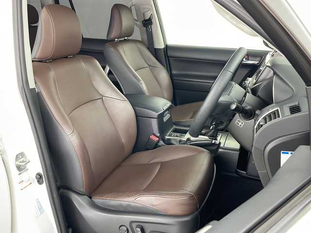 トヨタ ランドクルーザー プラド TX Lパッケージ・G－フロンティア 道央・札幌 2016(平28)年 7.2万km ホワイトパールクリスタルシャイン ・ワンオーナー/・社外ナビ&CD&DVD&SD&BT&HDMI/・バックカメラ/・クルーズコントロール/・横滑り防止装置/・コーナーセンサー/・前方ドライブレコーダー/・前席シートヒーター/・前席パワーシート/・ルーフレール/・プッシュスタート/・電動格納ミラー/・LEDヘッドライト/・オートライト/・スマートキー/・取扱説明書
