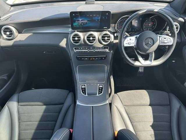 メルセデス・ベンツ ＧＬＣ２２０ d 4マチック AMGライン 埼玉県 2020(令2)年 5万km オブシディアンブラック 黒ハーフレザー/パノラミックスライディングルーフ/レーダーセーフティＰ/オートトランク/ＬＥＤヘッドライト/地上デジタル放送/パークトロニック/シートヒーター/全方位カメラ/純正１９インチＡＷ