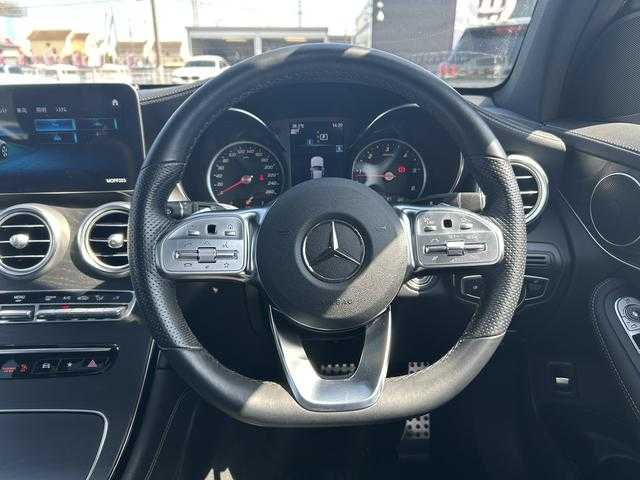 メルセデス・ベンツ ＧＬＣ２２０ d 4マチック AMGライン 埼玉県 2020(令2)年 5万km オブシディアンブラック 黒ハーフレザー/パノラミックスライディングルーフ/レーダーセーフティＰ/オートトランク/ＬＥＤヘッドライト/地上デジタル放送/パークトロニック/シートヒーター/全方位カメラ/純正１９インチＡＷ