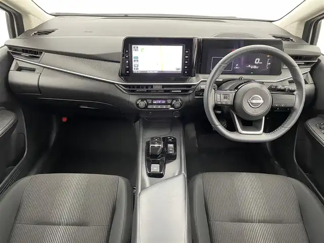 日産 ノート X FOUR 富山県 2022(令4)年 2.5万km ピュアホワイトパール 4WD/9インチ純正ナビ(AM/FM/CD/DVD/BT)/フルセグTV/バックカメラ/レーダークルーズコントロール/衝突軽減ブレーキ/レーンキープアシスト/オートブレーキホールド/電子パーキングブレーキ/標識検知機能/オートマチックハイビーム/オートライト/前席シートヒーター/ハンドルヒーター/前方ドライブレコーダー/前後コーナーセンサー/LEDヘッドライト/フォグランプ/鉄チンホイール/スマートキー/プッシュスタート/取扱説明書/保証書