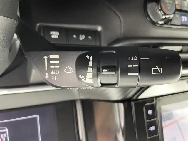 日産 ノート X FOUR 富山県 2022(令4)年 2.5万km ピュアホワイトパール 4WD/9インチ純正ナビ(AM/FM/CD/DVD/BT)/フルセグTV/バックカメラ/レーダークルーズコントロール/衝突軽減ブレーキ/レーンキープアシスト/オートブレーキホールド/電子パーキングブレーキ/標識検知機能/オートマチックハイビーム/オートライト/前席シートヒーター/ハンドルヒーター/前方ドライブレコーダー/前後コーナーセンサー/LEDヘッドライト/フォグランプ/鉄チンホイール/スマートキー/プッシュスタート/取扱説明書/保証書