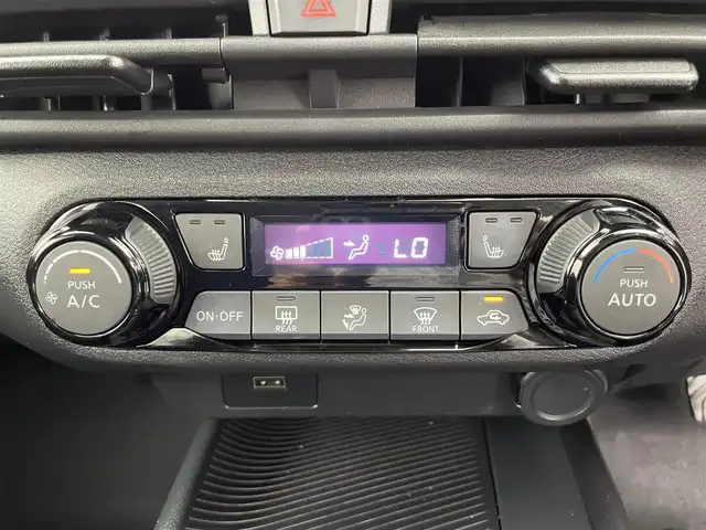 日産 ノート X FOUR 富山県 2022(令4)年 2.5万km ピュアホワイトパール 4WD/9インチ純正ナビ(AM/FM/CD/DVD/BT)/フルセグTV/バックカメラ/レーダークルーズコントロール/衝突軽減ブレーキ/レーンキープアシスト/オートブレーキホールド/電子パーキングブレーキ/標識検知機能/オートマチックハイビーム/オートライト/前席シートヒーター/ハンドルヒーター/前方ドライブレコーダー/前後コーナーセンサー/LEDヘッドライト/フォグランプ/鉄チンホイール/スマートキー/プッシュスタート/取扱説明書/保証書