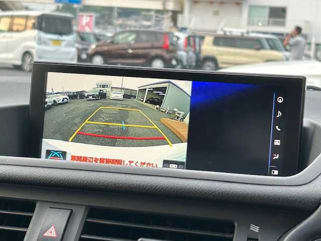 レクサス ＣＴ 200h Fスポーツ 茨城県 2018(平30)年 5.5万km ブラック/ホワイトノーヴァガラスフレーク 純正ＳＤナビ　/-BT/AM/FM/CD/フルセグTV/レーダークルーズコントロール　/ＥＴＣ　/ドライブレコーダー前方のみ　/D席N席パワーシート/D席N席シートヒーター/ステアリングヒーター/バックカメラ　/コーナーセンサー前後　/ＬＥＤライト　/レザーシート　/プッシュスタート/社外18インチアルミホイール/社外フロアマット/パワーステアリング/オールオートパワーウィンドウ/禁煙車