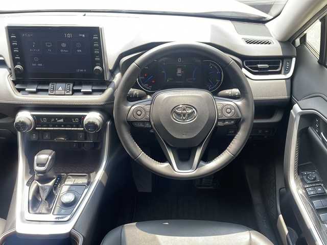 トヨタ ＲＡＶ４ ハイブリットG 広島県 2021(令3)年 6.2万km ホワイトパールクリスタルシャイン /登録時走行距離/　　　　　　　61556キロ/ワンオーナー/純正ディスプレイオーディオ/パノラミックビューモニター/地デジ/ハーフレザーシート/シートヒーター/PCS/モデリスタエアロ/パワーバックドア/デジタルインナーミラー/スペアキー×１/ビルトンETC/新車時整備手帳/　　【保証書】/取扱説明書/