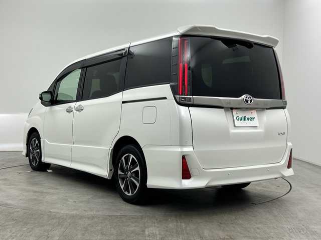 トヨタ ノア Si ダブルバイビーⅢ 三重県 2021(令3)年 5.3万km ホワイトパールクリスタルシャイン 純正9インチSDナビ/・AM/FM/CD/DVD/フルセグ/Bluetooth/SD/トヨタセーフティセンス/12.1インチ純正フリップダウンモニター/バックカメラ/両側パワースライドドア/クルーズコントロール/オートライト/オートハイビーム/前後ドライブレコーダー/ビルトインETC/プリクラッシュセーフティ/クリアランスソナー/先行車発進告知/純正16インチアルミホイール