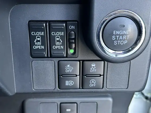 ダイハツ トール カスタムG SAⅢ 静岡県 2020(令2)年 0.4万km パールホワイトⅢ スマートアシスト３/純正ＳＤナビ/全周囲カメラ/フルセグTV/ＤＶＤ再生/ＢＴオーディオ/ドラレコ/クルコン/前席シートヒーター/両側電動スライドドア/ＬＥＤヘッドライト/フォグランプ/純正14AW
