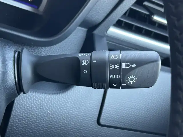 ダイハツ トール カスタムG SAⅢ 静岡県 2020(令2)年 0.4万km パールホワイトⅢ スマートアシスト３/純正ＳＤナビ/全周囲カメラ/フルセグTV/ＤＶＤ再生/ＢＴオーディオ/ドラレコ/クルコン/前席シートヒーター/両側電動スライドドア/ＬＥＤヘッドライト/フォグランプ/純正14AW