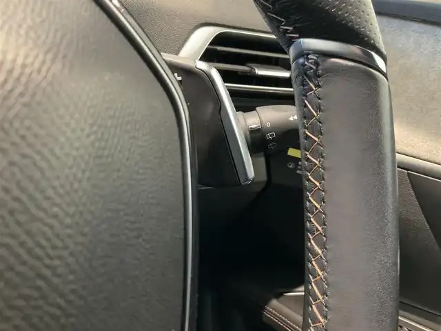 プジョー ３００８ GT ブルー HDi 熊本県 2018(平30)年 4.8万km 青Ⅱ ・スマートキー/・プッシュスタート/・アクティブセーフティブレーキ/・疲労検知/・ディレクショナルヘッドライト/・インテリジェントハイビーム/・レーンキープアシスト/・パーキングセンサー/・ブラインドスポットモニター/・クルーズコントロール(追従式)/・ハーフレザーシート/・純正ディスプレイオーディオ/　【Bluetooth・USB・AppleCarPlay・AndroidAuto】/・バックカメラ/・左サイドカメラ/・ETC/・ドライブレコーダー(前方録画)/・LEDヘッドランプ/・LEDフォグランプ/・純正ラバーマット/・純正バイザー/・保証書/取説