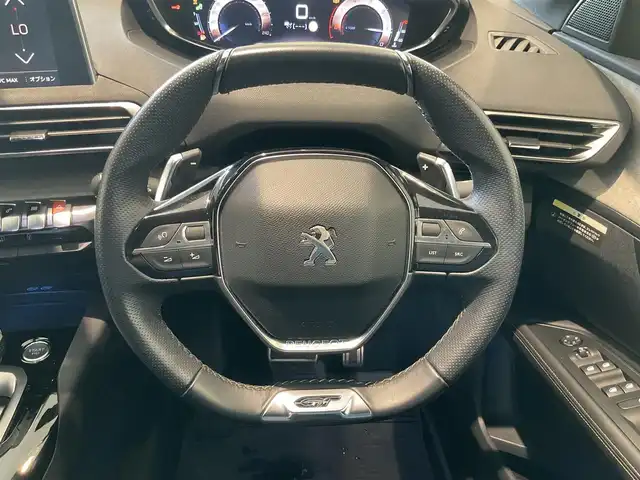 プジョー ３００８ GT ブルー HDi 熊本県 2018(平30)年 4.8万km 青Ⅱ ・スマートキー/・プッシュスタート/・アクティブセーフティブレーキ/・疲労検知/・ディレクショナルヘッドライト/・インテリジェントハイビーム/・レーンキープアシスト/・パーキングセンサー/・ブラインドスポットモニター/・クルーズコントロール(追従式)/・ハーフレザーシート/・純正ディスプレイオーディオ/　【Bluetooth・USB・AppleCarPlay・AndroidAuto】/・バックカメラ/・左サイドカメラ/・ETC/・ドライブレコーダー(前方録画)/・LEDヘッドランプ/・LEDフォグランプ/・純正ラバーマット/・純正バイザー/・保証書/取説