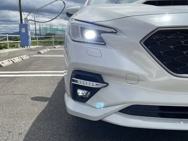スバル レヴォーグ 1．8GT－H EX 佐賀県 2021(令3)年 3.5万km クリスタルホワイトP ワンオーナー/純正11.6インチセンターインフォメーションディスプレイ/・フルセグTV/AM/FM/USB/Bluetooth/・Apple Car Play/Android Auto/バック/フロント/サイドカメラ/前方ドライブレコーダー/ビルトインETC/デジタルインナーミラー/電子パーキングブレーキ/AUTO HOLD機能/パワーリヤゲート/DN席パワーシート(D席メモリー機能付)/全席シートヒーター/ISOFIX対応/革巻きステアリング/ステアリングリモコン/純正エアロ/純正18インチアルミホイール/純正LEDヘッドライト/純正LEDフォグランプ/リヤフォグランプ/純正フロアマット/新車保証書/スバルアイサイト/・全車速追従機能付クルーズコントロール/・プリクラッシュブレーキ/・エマージェンシーレーンキープアシスト/・車線逸脱防止機能/・先行車発進お知らせ機能/・ディスプレイコーナーセンサー