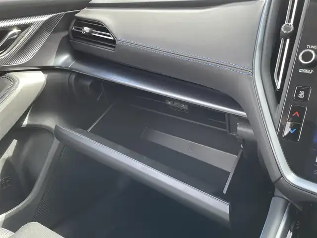 スバル レヴォーグ 1．8GT－H EX 佐賀県 2021(令3)年 3.5万km クリスタルホワイトP ワンオーナー/純正11.6インチセンターインフォメーションディスプレイ/・フルセグTV/AM/FM/USB/Bluetooth/・Apple Car Play/Android Auto/バック/フロント/サイドカメラ/前方ドライブレコーダー/ビルトインETC/デジタルインナーミラー/電子パーキングブレーキ/AUTO HOLD機能/パワーリヤゲート/DN席パワーシート(D席メモリー機能付)/全席シートヒーター/ISOFIX対応/革巻きステアリング/ステアリングリモコン/純正エアロ/純正18インチアルミホイール/純正LEDヘッドライト/純正LEDフォグランプ/リヤフォグランプ/純正フロアマット/新車保証書/スバルアイサイト/・全車速追従機能付クルーズコントロール/・プリクラッシュブレーキ/・エマージェンシーレーンキープアシスト/・車線逸脱防止機能/・先行車発進お知らせ機能/・ディスプレイコーナーセンサー