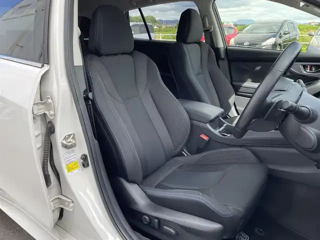 スバル レヴォーグ 1．8GT－H EX 佐賀県 2021(令3)年 3.5万km クリスタルホワイトP ワンオーナー/純正11.6インチセンターインフォメーションディスプレイ/・フルセグTV/AM/FM/USB/Bluetooth/・Apple Car Play/Android Auto/バック/フロント/サイドカメラ/前方ドライブレコーダー/ビルトインETC/デジタルインナーミラー/電子パーキングブレーキ/AUTO HOLD機能/パワーリヤゲート/DN席パワーシート(D席メモリー機能付)/全席シートヒーター/ISOFIX対応/革巻きステアリング/ステアリングリモコン/純正エアロ/純正18インチアルミホイール/純正LEDヘッドライト/純正LEDフォグランプ/リヤフォグランプ/純正フロアマット/新車保証書/スバルアイサイト/・全車速追従機能付クルーズコントロール/・プリクラッシュブレーキ/・エマージェンシーレーンキープアシスト/・車線逸脱防止機能/・先行車発進お知らせ機能/・ディスプレイコーナーセンサー
