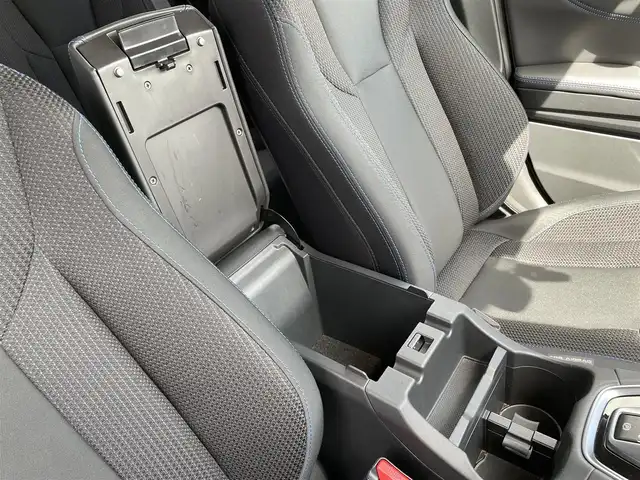 スバル レヴォーグ 1．8GT－H EX 佐賀県 2021(令3)年 3.5万km クリスタルホワイトP ワンオーナー/純正11.6インチセンターインフォメーションディスプレイ/・フルセグTV/AM/FM/USB/Bluetooth/・Apple Car Play/Android Auto/バック/フロント/サイドカメラ/前方ドライブレコーダー/ビルトインETC/デジタルインナーミラー/電子パーキングブレーキ/AUTO HOLD機能/パワーリヤゲート/DN席パワーシート(D席メモリー機能付)/全席シートヒーター/ISOFIX対応/革巻きステアリング/ステアリングリモコン/純正エアロ/純正18インチアルミホイール/純正LEDヘッドライト/純正LEDフォグランプ/リヤフォグランプ/純正フロアマット/新車保証書/スバルアイサイト/・全車速追従機能付クルーズコントロール/・プリクラッシュブレーキ/・エマージェンシーレーンキープアシスト/・車線逸脱防止機能/・先行車発進お知らせ機能/・ディスプレイコーナーセンサー