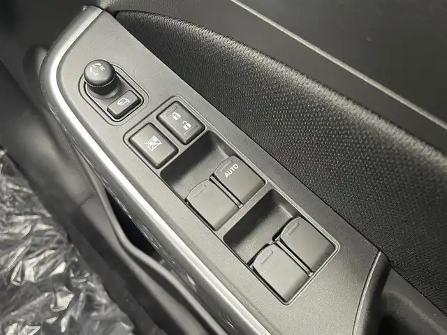 スズキ スイフト XL 道央・札幌 2017(平29)年 7.7万km ネオンブルーM 純正SDナビ/　CD/DVD/Bluetooth/フルセグ/バックカメラ/前席シートヒーター/プッシュスタート/スマートキー/パドルシフト/フォグランプ/革巻きステアリング/ステアリングスイッチ/純正ドアバイザー/取扱説明書/保証書