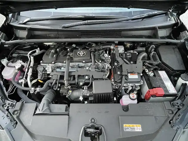 トヨタ プリウス U 滋賀県 2025(令7)年 0.3万km アティチュードブラックマイカ 純正８型ディスプレイ/・Bluetooth/フルセグ/・ミラキャスト/バックカメラ/革巻きステアリング/ステアリングリモコン/ETC２．０/前後ドライブレコーダー/レーダークルコン/オートリトラミラー/AC１００V/オートハイビーム/LEDオートライト/レーンディパーチャーアラート/プリクラッシュセーフティ/プロアクティブドライビングアシスト/クリアランスソナー/パーキングサポートブレーキ/ロードサインアシスト/スマートキー