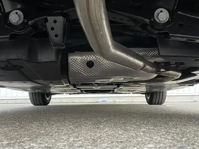 トヨタ プリウス U 滋賀県 2025(令7)年 0.3万km アティチュードブラックマイカ 純正８型ディスプレイ/・Bluetooth/フルセグ/・ミラキャスト/バックカメラ/革巻きステアリング/ステアリングリモコン/ETC２．０/前後ドライブレコーダー/レーダークルコン/オートリトラミラー/AC１００V/オートハイビーム/LEDオートライト/レーンディパーチャーアラート/プリクラッシュセーフティ/プロアクティブドライビングアシスト/クリアランスソナー/パーキングサポートブレーキ/ロードサインアシスト/スマートキー