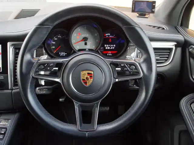 ポルシェ マカン GTS 埼玉県 2018(平30)年 3.2万km パール ブラックハーフレザーシート/オートクルーズコントロール/CarPlay/パークセンサー/バックカメラ/純正ナビ/ドラレコ/ETC/GPSレーダー探知機/Bluetooth/可変バルブ/タイヤヒビ