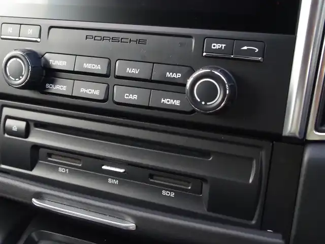 ポルシェ マカン GTS 埼玉県 2018(平30)年 3.2万km パール ブラックハーフレザーシート/オートクルーズコントロール/CarPlay/パークセンサー/バックカメラ/純正ナビ/ドラレコ/ETC/GPSレーダー探知機/Bluetooth/可変バルブ/タイヤヒビ