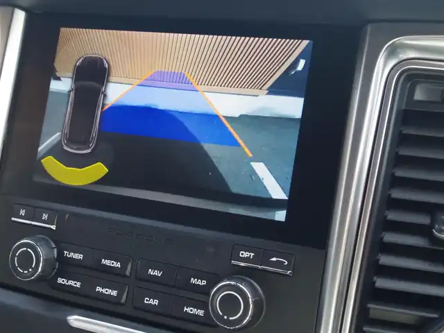 ポルシェ マカン GTS 埼玉県 2018(平30)年 3.2万km パール ブラックハーフレザーシート/オートクルーズコントロール/CarPlay/パークセンサー/バックカメラ/純正ナビ/ドラレコ/ETC/GPSレーダー探知機/Bluetooth/可変バルブ/タイヤヒビ