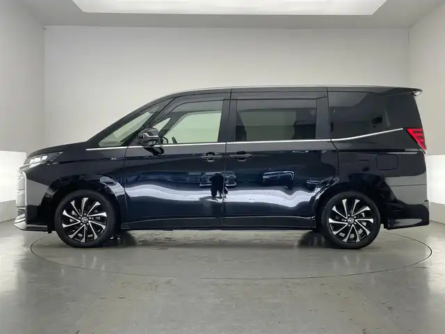 トヨタ ノア ハイブリッド S－Z 愛知県 2024(令6)年 1万km アティチュードブラックマイカ 純正１０．５型ＤＡナビ　デジイン　カラーＨＵＤ　禁煙　ＤＶＤ　フルセグ　ＥＴＣ２．０　前後ドラレコ　ＨＤＭＩ　バックカメラ　シートヒーター　セーフティセンス　衝突軽減　追従クルコン　黒ハーフレザー