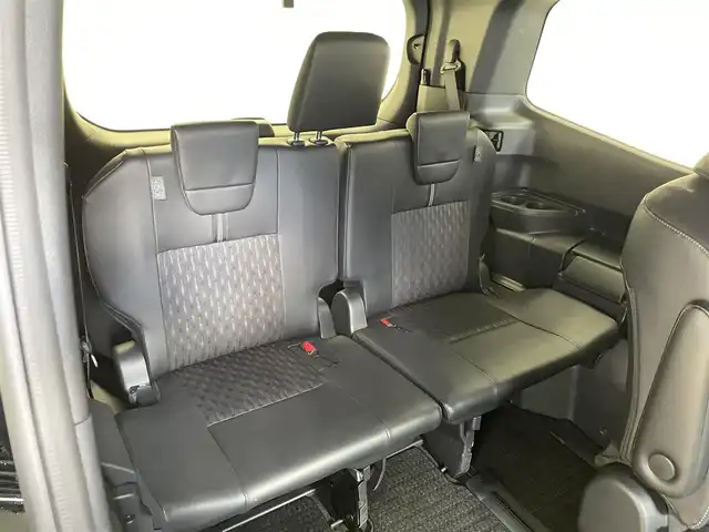 トヨタ ノア ハイブリッド S－Z 愛知県 2024(令6)年 1万km アティチュードブラックマイカ 純正１０．５型ＤＡナビ　デジイン　カラーＨＵＤ　禁煙　ＤＶＤ　フルセグ　ＥＴＣ２．０　前後ドラレコ　ＨＤＭＩ　バックカメラ　シートヒーター　セーフティセンス　衝突軽減　追従クルコン　黒ハーフレザー