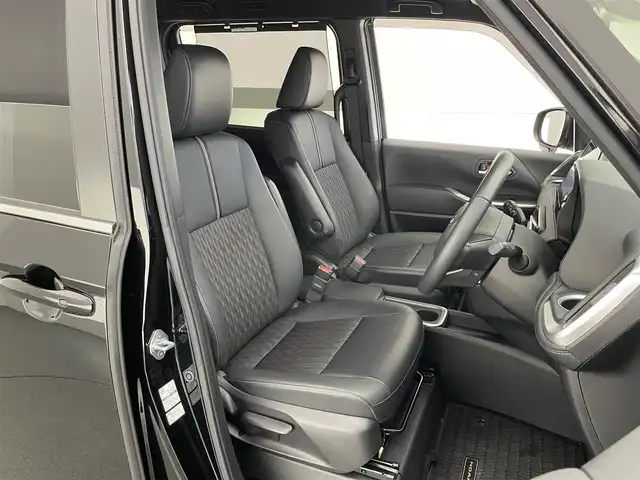 トヨタ ノア ハイブリッド S－Z 愛知県 2024(令6)年 1万km アティチュードブラックマイカ 純正１０．５型ＤＡナビ　デジイン　カラーＨＵＤ　禁煙　ＤＶＤ　フルセグ　ＥＴＣ２．０　前後ドラレコ　ＨＤＭＩ　バックカメラ　シートヒーター　セーフティセンス　衝突軽減　追従クルコン　黒ハーフレザー