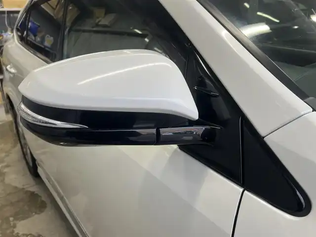 トヨタ ハリアー プレミアム 秋田県 2019(平31)年 16.2万km ホワイトパールクリスタルシャイン ４WD/衝突軽減システム/LEDヘッドライト/モデリスタエアロパーツ/純正メモリナビ（DVD/CD/BT/USB)/フルセグ/バックカメラ/トヨタ純正アルミ（冬タイヤ装着）/スマートキー/純正エンジンスターター/アイドリングストップ/プッシュスタート/コーナーセンサー/クルーズコントロール追従走行有/レーンキープアシスト/アダプティブ・フロントライティングシステム/MTモード付AT/ステアリングスイッチ/運転席パワーシート/ドライブレコーダー/ビルトインETC/電動リアゲート/電動パーキングブレーキ/オートブレーキホールド機能/100V充電/純正フロアマット/純正ドアバイザー/オートライト/オートエアコン/パワーステアリング/パワーウィンドウ/電動格納ウィンカーミラー/横滑り防止/盗難防止装置/寒冷地仕様/保証書/取扱説明書/記録簿