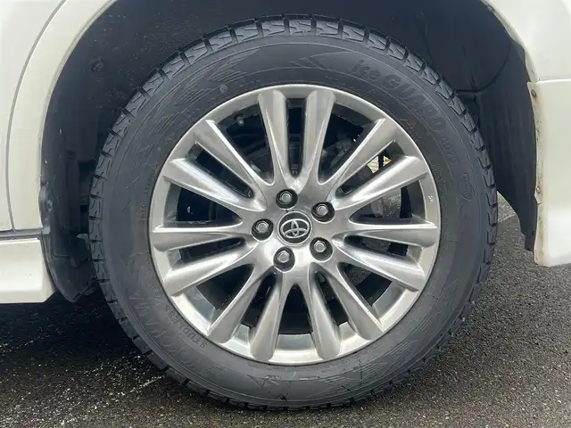 トヨタ ハリアー プレミアム 秋田県 2019(平31)年 16.2万km ホワイトパールクリスタルシャイン ４WD/衝突軽減システム/LEDヘッドライト/モデリスタエアロパーツ/純正メモリナビ（DVD/CD/BT/USB)/フルセグ/バックカメラ/トヨタ純正アルミ（冬タイヤ装着）/スマートキー/純正エンジンスターター/アイドリングストップ/プッシュスタート/コーナーセンサー/クルーズコントロール追従走行有/レーンキープアシスト/アダプティブ・フロントライティングシステム/MTモード付AT/ステアリングスイッチ/運転席パワーシート/ドライブレコーダー/ビルトインETC/電動リアゲート/電動パーキングブレーキ/オートブレーキホールド機能/100V充電/純正フロアマット/純正ドアバイザー/オートライト/オートエアコン/パワーステアリング/パワーウィンドウ/電動格納ウィンカーミラー/横滑り防止/盗難防止装置/寒冷地仕様/保証書/取扱説明書/記録簿