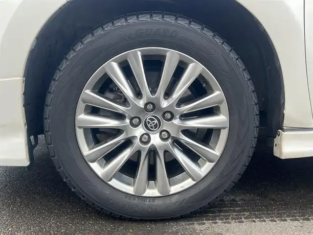 トヨタ ハリアー プレミアム 秋田県 2019(平31)年 16.2万km ホワイトパールクリスタルシャイン ４WD/衝突軽減システム/LEDヘッドライト/モデリスタエアロパーツ/純正メモリナビ（DVD/CD/BT/USB)/フルセグ/バックカメラ/トヨタ純正アルミ（冬タイヤ装着）/スマートキー/純正エンジンスターター/アイドリングストップ/プッシュスタート/コーナーセンサー/クルーズコントロール追従走行有/レーンキープアシスト/アダプティブ・フロントライティングシステム/MTモード付AT/ステアリングスイッチ/運転席パワーシート/ドライブレコーダー/ビルトインETC/電動リアゲート/電動パーキングブレーキ/オートブレーキホールド機能/100V充電/純正フロアマット/純正ドアバイザー/オートライト/オートエアコン/パワーステアリング/パワーウィンドウ/電動格納ウィンカーミラー/横滑り防止/盗難防止装置/寒冷地仕様/保証書/取扱説明書/記録簿