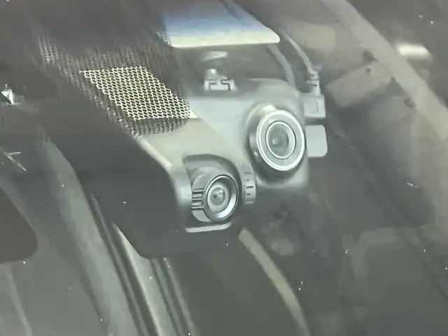 トヨタ ハリアー プレミアム 秋田県 2019(平31)年 16.2万km ホワイトパールクリスタルシャイン ４WD/衝突軽減システム/LEDヘッドライト/モデリスタエアロパーツ/純正メモリナビ（DVD/CD/BT/USB)/フルセグ/バックカメラ/トヨタ純正アルミ（冬タイヤ装着）/スマートキー/純正エンジンスターター/アイドリングストップ/プッシュスタート/コーナーセンサー/クルーズコントロール追従走行有/レーンキープアシスト/アダプティブ・フロントライティングシステム/MTモード付AT/ステアリングスイッチ/運転席パワーシート/ドライブレコーダー/ビルトインETC/電動リアゲート/電動パーキングブレーキ/オートブレーキホールド機能/100V充電/純正フロアマット/純正ドアバイザー/オートライト/オートエアコン/パワーステアリング/パワーウィンドウ/電動格納ウィンカーミラー/横滑り防止/盗難防止装置/寒冷地仕様/保証書/取扱説明書/記録簿