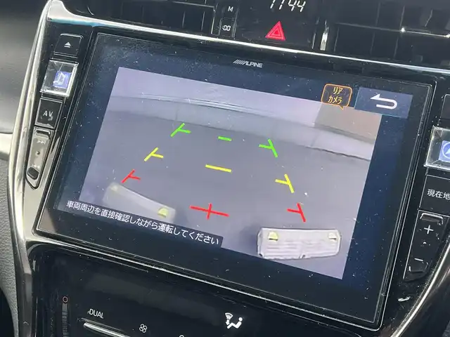 トヨタ ハリアー プレミアム 秋田県 2019(平31)年 16.2万km ホワイトパールクリスタルシャイン ４WD/衝突軽減システム/LEDヘッドライト/モデリスタエアロパーツ/純正メモリナビ（DVD/CD/BT/USB)/フルセグ/バックカメラ/トヨタ純正アルミ（冬タイヤ装着）/スマートキー/純正エンジンスターター/アイドリングストップ/プッシュスタート/コーナーセンサー/クルーズコントロール追従走行有/レーンキープアシスト/アダプティブ・フロントライティングシステム/MTモード付AT/ステアリングスイッチ/運転席パワーシート/ドライブレコーダー/ビルトインETC/電動リアゲート/電動パーキングブレーキ/オートブレーキホールド機能/100V充電/純正フロアマット/純正ドアバイザー/オートライト/オートエアコン/パワーステアリング/パワーウィンドウ/電動格納ウィンカーミラー/横滑り防止/盗難防止装置/寒冷地仕様/保証書/取扱説明書/記録簿