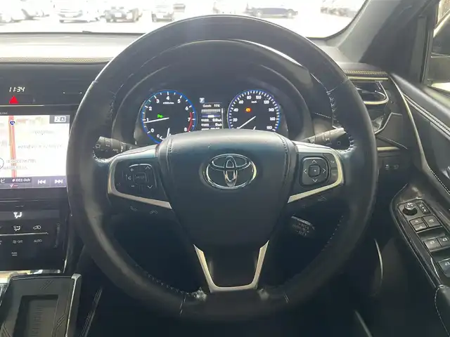 トヨタ ハリアー プレミアム 秋田県 2019(平31)年 16.2万km ホワイトパールクリスタルシャイン ４WD/衝突軽減システム/LEDヘッドライト/モデリスタエアロパーツ/純正メモリナビ（DVD/CD/BT/USB)/フルセグ/バックカメラ/トヨタ純正アルミ（冬タイヤ装着）/スマートキー/純正エンジンスターター/アイドリングストップ/プッシュスタート/コーナーセンサー/クルーズコントロール追従走行有/レーンキープアシスト/アダプティブ・フロントライティングシステム/MTモード付AT/ステアリングスイッチ/運転席パワーシート/ドライブレコーダー/ビルトインETC/電動リアゲート/電動パーキングブレーキ/オートブレーキホールド機能/100V充電/純正フロアマット/純正ドアバイザー/オートライト/オートエアコン/パワーステアリング/パワーウィンドウ/電動格納ウィンカーミラー/横滑り防止/盗難防止装置/寒冷地仕様/保証書/取扱説明書/記録簿