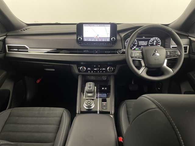 三菱 アウトランダー ＰＨＥＶ ブラックエディション 埼玉県 2023(令5)年 0.5万km アメジストブラック メーカー純正12.3インチナビ/アラウンドモニター　/マイパイロット　/パドルシフト　/ＡＣ１００Ｖ　/置くだけ充電　/ハンドルヒーター　/シートヒーター　/ハーフレザー　/純正前後ドライブレコーダー　/純正ＥＴＣ２．０