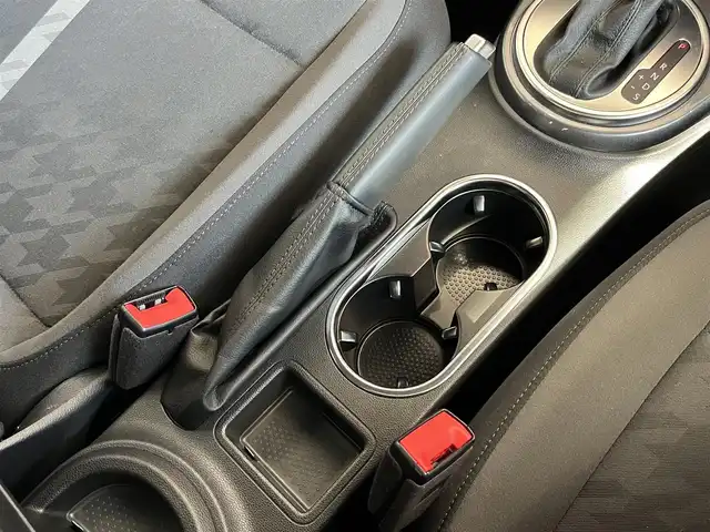 フォルクスワーゲン ザ・ビートル デザイン 山形県 2018(平30)年 4.1万km 赤 純正SDナビ /フルセグTV　/オートライト　/Bluetooth/USB /純正フロアマット　/HIDヘッドライト　/電動格納ミラー　/横滑り防止装置　/ブラインドスポットモニター　/クルーズコントロール　/ESC