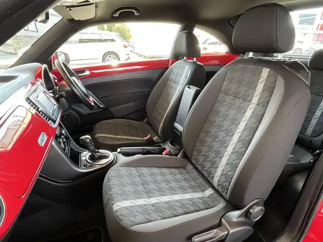 フォルクスワーゲン ザ・ビートル デザイン 山形県 2018(平30)年 4.1万km 赤 純正SDナビ /フルセグTV　/オートライト　/Bluetooth/USB /純正フロアマット　/HIDヘッドライト　/電動格納ミラー　/横滑り防止装置　/ブラインドスポットモニター　/クルーズコントロール　/ESC