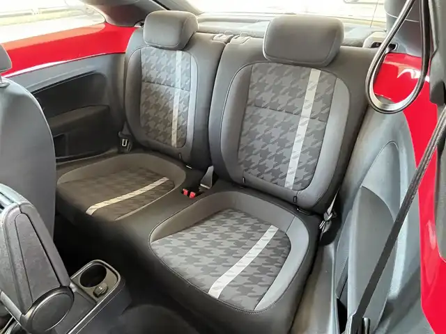 フォルクスワーゲン ザ・ビートル デザイン 山形県 2018(平30)年 4.1万km 赤 純正SDナビ /フルセグTV　/オートライト　/Bluetooth/USB /純正フロアマット　/HIDヘッドライト　/電動格納ミラー　/横滑り防止装置　/ブラインドスポットモニター　/クルーズコントロール　/ESC