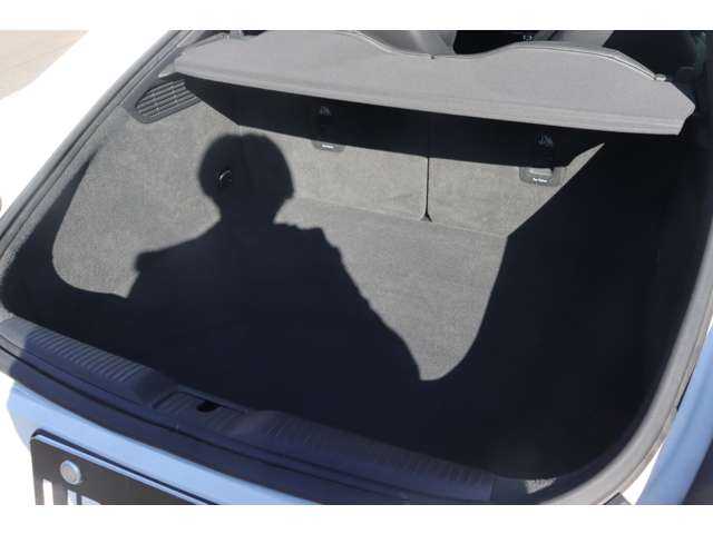 アウディ ＴＴクーペ 2．0 TFSI クワトロ 大分県 2017(平29)年 8.7万km グレイシアホワイトメタリック 当店買取車両/アシスタンスパッケージアドバンスト/・クルーズコントロール/・アウディサイドアシスト/・アウディアクティブレーンアシスト/・リヤビューカメラ/・パークアシスト/・アウディホールドアシスト/バーチャルコックピット/マトリックスＬＥＤヘッドライト/オートハイビーム/レザーパッケージ/・Ｓスポーツシート/・シートヒーター（フロント）/・ファインナッパレザー/・電動調整機能（フロント）ボルスター含む/純正ナビ/地デジ/Bluetooth/パドルシフト/純正１８インチＡＷ/ＥＴＣ/ドライブレコーダー前後（ユピテル）