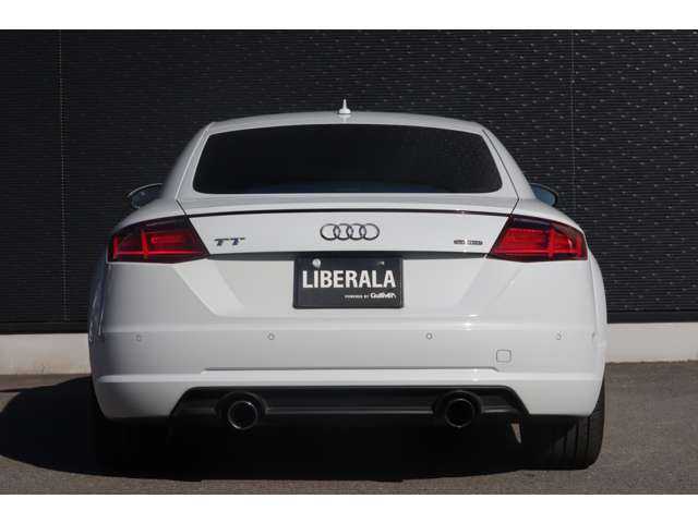 アウディ ＴＴクーペ 2．0 TFSI クワトロ 大分県 2017(平29)年 8.7万km グレイシアホワイトメタリック 当店買取車両/アシスタンスパッケージアドバンスト/・クルーズコントロール/・アウディサイドアシスト/・アウディアクティブレーンアシスト/・リヤビューカメラ/・パークアシスト/・アウディホールドアシスト/バーチャルコックピット/マトリックスＬＥＤヘッドライト/オートハイビーム/レザーパッケージ/・Ｓスポーツシート/・シートヒーター（フロント）/・ファインナッパレザー/・電動調整機能（フロント）ボルスター含む/純正ナビ/地デジ/Bluetooth/パドルシフト/純正１８インチＡＷ/ＥＴＣ/ドライブレコーダー前後（ユピテル）