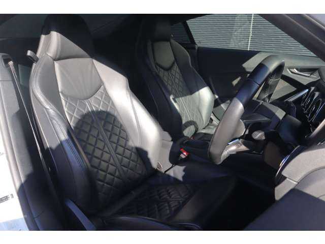 アウディ ＴＴクーペ 2．0 TFSI クワトロ 大分県 2017(平29)年 8.7万km グレイシアホワイトメタリック 当店買取車両/アシスタンスパッケージアドバンスト/・クルーズコントロール/・アウディサイドアシスト/・アウディアクティブレーンアシスト/・リヤビューカメラ/・パークアシスト/・アウディホールドアシスト/バーチャルコックピット/マトリックスＬＥＤヘッドライト/オートハイビーム/レザーパッケージ/・Ｓスポーツシート/・シートヒーター（フロント）/・ファインナッパレザー/・電動調整機能（フロント）ボルスター含む/純正ナビ/地デジ/Bluetooth/パドルシフト/純正１８インチＡＷ/ＥＴＣ/ドライブレコーダー前後（ユピテル）