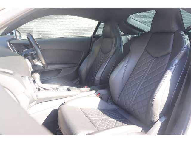 アウディ ＴＴクーペ 2．0 TFSI クワトロ 大分県 2017(平29)年 8.7万km グレイシアホワイトメタリック 当店買取車両/アシスタンスパッケージアドバンスト/・クルーズコントロール/・アウディサイドアシスト/・アウディアクティブレーンアシスト/・リヤビューカメラ/・パークアシスト/・アウディホールドアシスト/バーチャルコックピット/マトリックスＬＥＤヘッドライト/オートハイビーム/レザーパッケージ/・Ｓスポーツシート/・シートヒーター（フロント）/・ファインナッパレザー/・電動調整機能（フロント）ボルスター含む/純正ナビ/地デジ/Bluetooth/パドルシフト/純正１８インチＡＷ/ＥＴＣ/ドライブレコーダー前後（ユピテル）