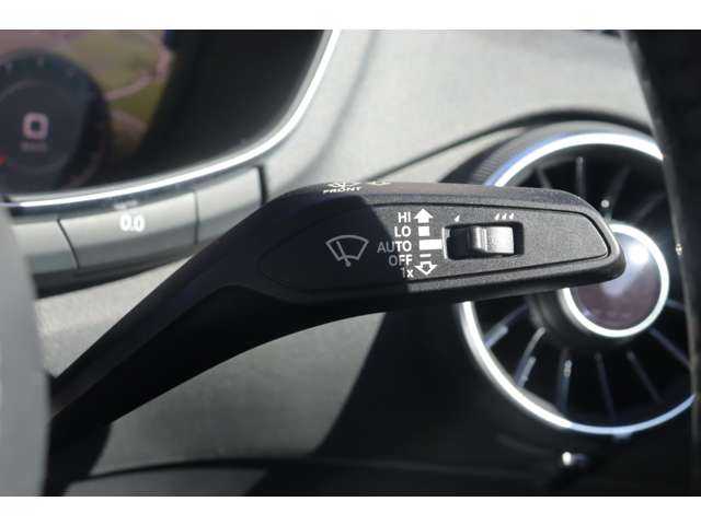 アウディ ＴＴクーペ 2．0 TFSI クワトロ 大分県 2017(平29)年 8.7万km グレイシアホワイトメタリック 当店買取車両/アシスタンスパッケージアドバンスト/・クルーズコントロール/・アウディサイドアシスト/・アウディアクティブレーンアシスト/・リヤビューカメラ/・パークアシスト/・アウディホールドアシスト/バーチャルコックピット/マトリックスＬＥＤヘッドライト/オートハイビーム/レザーパッケージ/・Ｓスポーツシート/・シートヒーター（フロント）/・ファインナッパレザー/・電動調整機能（フロント）ボルスター含む/純正ナビ/地デジ/Bluetooth/パドルシフト/純正１８インチＡＷ/ＥＴＣ/ドライブレコーダー前後（ユピテル）