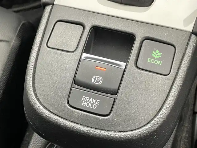 ホンダ フィット e:HEVリュクス 滋賀県 2022(令4)年 1.9万km ゴールド 純正9インチナビ/【Bluetooth/CD/DVD/フルセグTV】/ハーフレザーシート/バックカメラ/追従クルーズコントロール/クリアランスソナー/LEDヘッドライト/オートマチックハイビーム/前後ドライブレコーダー/D/Nシートヒーター/ステアリングヒーター/ビルトインETC/電動パーキングブレーキ/オートブレーキホールド/純正フロアマット/プッシュスタート/スマートキー/ステアリングリモコン