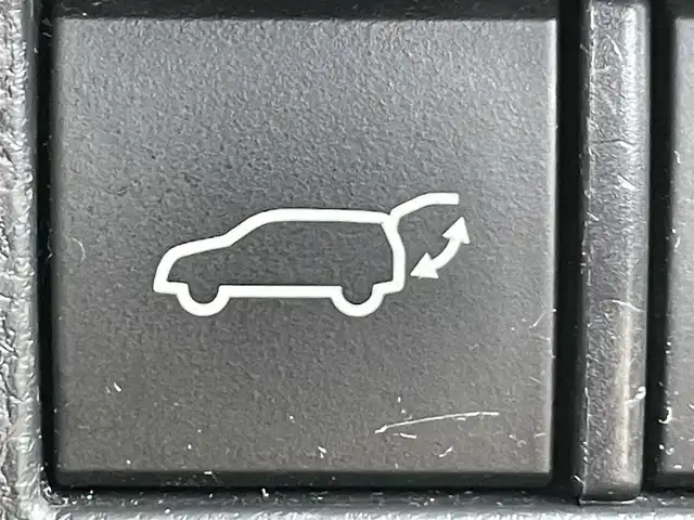 トヨタ ハリアー ハイブリッド Z レザーパッケージ 岡山県 2020(令2)年 8.5万km ホワイトパールクリスタルシャイン 登録時走行距離84240km/JBLプレミアムサウンド/純正12.3インチナビ/フルセグTV(AM.FM.TV.BT)/全方位カメラ/ビルトインETC2.0/トヨタセーフティセンス/・ブラインドスポットモニター/・プリクラッシュセーフティ/・レーダークルーズコントロール/・レーンディバーチャーアラート/D/N席シートヒーター/D/N席ベンチレーション/ステアリングヒーター/クリアランスソナー/横滑り防止装置/アイドリングストップ/パワーバックドア/19インチ純正AW/純正フロアマット/本革シート/D+N席パワーシート