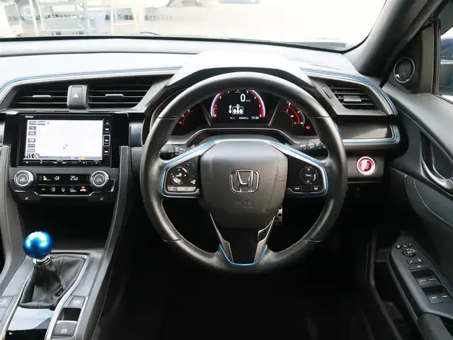 ホンダ シビック ハッチバック 千葉県 2020(令2)年 4.7万km 紺 SEEKERフロントリップスポイラー/モデューロテールゲートスポイラー純正OP/前期型フロントグリル（エンブレムレス加工）/純正グリルあり/HKSリーガマックスプレミアムマフラー/純正マフラーあり/BLITZ車高調ZZR/純正サスあり/YOKOHAMA ADVANREACING RCIII18インチ/純正AWあり/協栄産業ワイトレ11mm/無限シフトノブ/純正シフトノブあり/クレイスミスナンバーフレーム/innoベースキャリア/純正SDナビゲーション/・フルセグTV/・バックカメラ/・Bluetooth/・CD/DVD再生/ビルトインETC2.0/純正ドライブレコーダー（前後）/純正フロアマット/ホンダセンシング/・衝突軽減ブレーキ/・アダクティブクルーズコントロール/・歩行者事故低減ステアリング/・路外逸脱抑制機能/・渋滞追従機能付/・車線維持支援システム/・先行車発進お知らせ機能/・オートハイビーム/・標識認識機能/・革コンビシート/パワーシート（D/N席）/シートヒーター（D/N席）/プッシュスタート/電子パーキングブレーキ/ブレーキホールド/保証書/取扱説明書/スペアキー