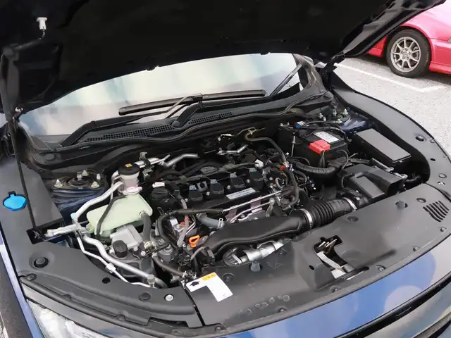 ホンダ シビック ハッチバック 千葉県 2020(令2)年 4.7万km 紺 SEEKERフロントリップスポイラー/モデューロテールゲートスポイラー純正OP/前期型フロントグリル（エンブレムレス加工）/純正グリルあり/HKSリーガマックスプレミアムマフラー/純正マフラーあり/BLITZ車高調ZZR/純正サスあり/YOKOHAMA ADVANREACING RCIII18インチ/純正AWあり/協栄産業ワイトレ11mm/無限シフトノブ/純正シフトノブあり/クレイスミスナンバーフレーム/innoベースキャリア/純正SDナビゲーション/・フルセグTV/・バックカメラ/・Bluetooth/・CD/DVD再生/ビルトインETC2.0/純正ドライブレコーダー（前後）/純正フロアマット/ホンダセンシング/・衝突軽減ブレーキ/・アダクティブクルーズコントロール/・歩行者事故低減ステアリング/・路外逸脱抑制機能/・渋滞追従機能付/・車線維持支援システム/・先行車発進お知らせ機能/・オートハイビーム/・標識認識機能/・革コンビシート/パワーシート（D/N席）/シートヒーター（D/N席）/プッシュスタート/電子パーキングブレーキ/ブレーキホールド/保証書/取扱説明書/スペアキー