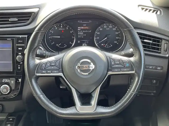 日産 エクストレイル 20Xi 大阪府 2018(平30)年 7.2万km ダイヤモンドブラック 純正9インチナビ/・Bluetooth/CD/DVD/AUX/ラジオ/主要装備/・プロパイロット/・エマージェンシーブレーキー/・全方位カメラ/・アラウンドビューモニター/・アイドリングストップ/・横滑り防止装置/・オートホールド/・ハイビームアシスト/・フロントバックソナー/・ダウンヒルアシストコントロール/・パワーバックドア/・ステアリングリモコン/・スマートルームミラー/・ルーフレール/・LEDヘッドライト/・純正フロアマット/・純正AW/・ETC