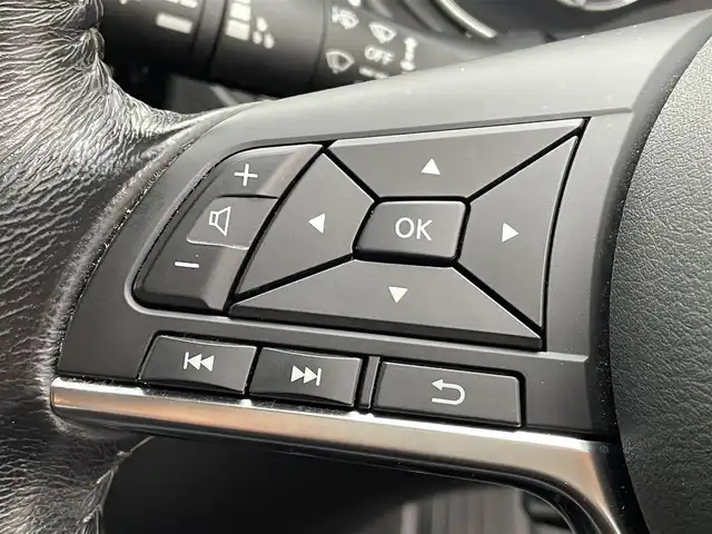 日産 エクストレイル 20Xi 大阪府 2018(平30)年 7.2万km ダイヤモンドブラック 純正9インチナビ/・Bluetooth/CD/DVD/AUX/ラジオ/主要装備/・プロパイロット/・エマージェンシーブレーキー/・全方位カメラ/・アラウンドビューモニター/・アイドリングストップ/・横滑り防止装置/・オートホールド/・ハイビームアシスト/・フロントバックソナー/・ダウンヒルアシストコントロール/・パワーバックドア/・ステアリングリモコン/・スマートルームミラー/・ルーフレール/・LEDヘッドライト/・純正フロアマット/・純正AW/・ETC