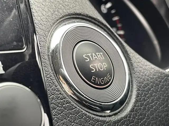 日産 エクストレイル 20Xi 大阪府 2018(平30)年 7.2万km ダイヤモンドブラック 純正9インチナビ/・Bluetooth/CD/DVD/AUX/ラジオ/主要装備/・プロパイロット/・エマージェンシーブレーキー/・全方位カメラ/・アラウンドビューモニター/・アイドリングストップ/・横滑り防止装置/・オートホールド/・ハイビームアシスト/・フロントバックソナー/・ダウンヒルアシストコントロール/・パワーバックドア/・ステアリングリモコン/・スマートルームミラー/・ルーフレール/・LEDヘッドライト/・純正フロアマット/・純正AW/・ETC